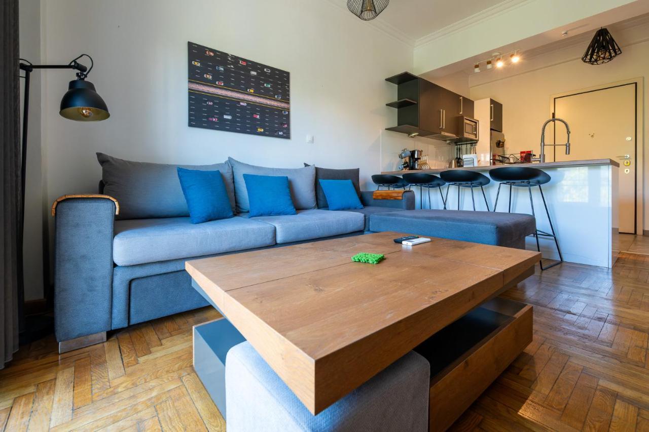 The Acropolis Hideaway 2-bdr Next To Metro * Atenas