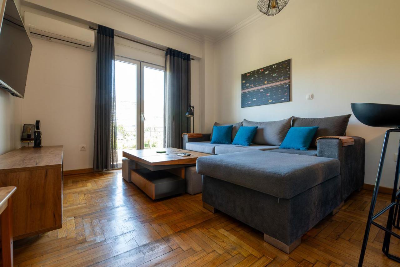 The Acropolis Hideaway 2-bdr Next To Metro Atenas